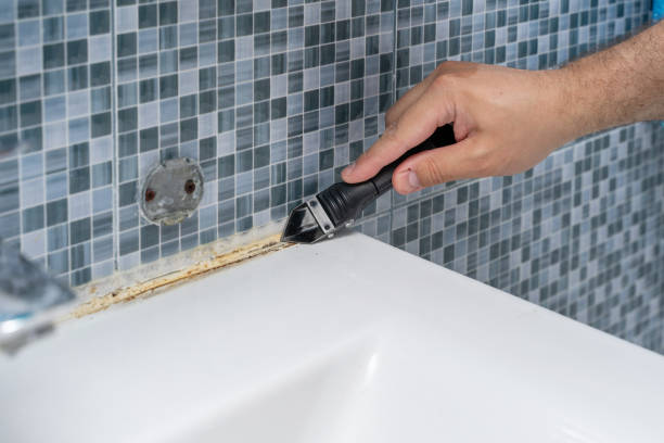 Best Water Damage Restoration  in Golden Hills, CA